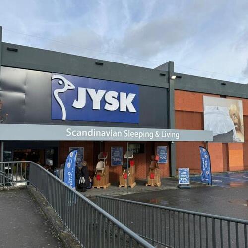 JYSK inaugura con éxito su nueva tienda en Culleredo, A Coruña, con descuentos de hasta el 75%