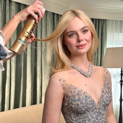Elle Fanning luce beauty look firmado por L'Oréal Paris en los Globos de Oro