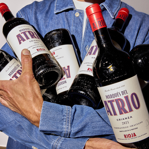 La familia Rivero, al frente del grupo Marqués del Atrio, enfoca su nueva estrategia en los vinos gastronómicos