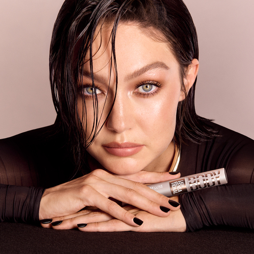 Maybelline New York presenta Lash Sensational Body