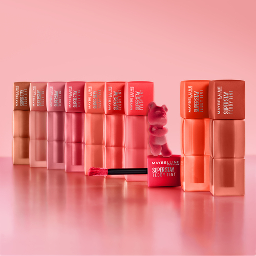 Labios difuminados con Teddy Tint de Maybelline NY por menos de 9€