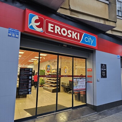Abre al público el nuevo Eroski City de Caldas de Reis