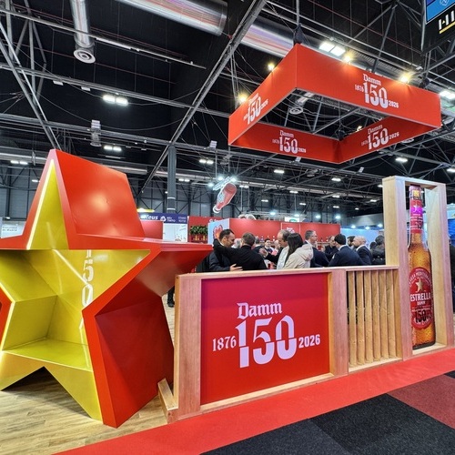 Damm celebra su 150.º aniversario reforzando su compromiso con la innovación y la hostelería en HIP 2026