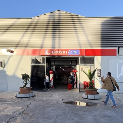 EROSKI inaugura un nuevo supermercado franquiciado en Valdelacalzada, Badajoz