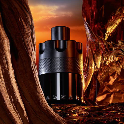 Del acorde especiado al fondo ambarado: así es el viaje sensorial de Azzaro Parfums para el hombre atrevido