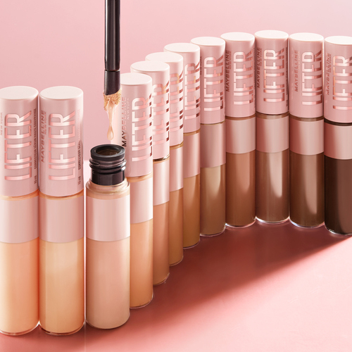 Maybelline NY lanza Lifter Concealer, el corrector con péptidos y cafeína que aporta hidratación a las ojeras al instante