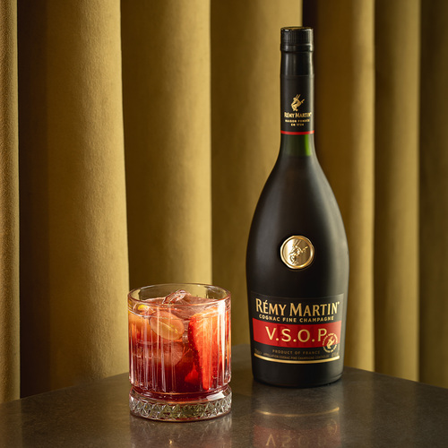 Este Día del Padre, el arte de transmitir se celebra con Rémy Martin VSOP
