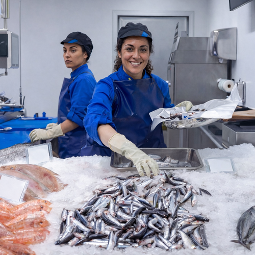 La primera anchoa del Cantábrico, protagonista en las pescaderías de BM Supermercados
