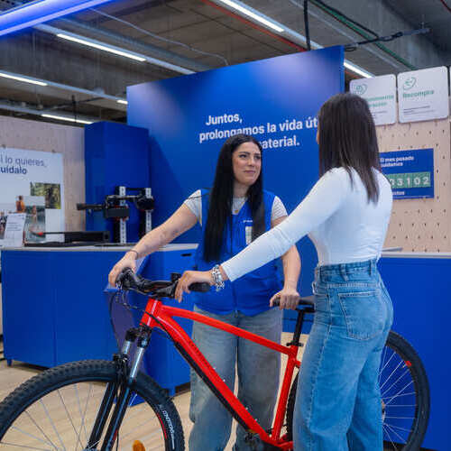 Decathlon inicia el proceso de selección para formar el equipo de su nueva tienda en Madrid