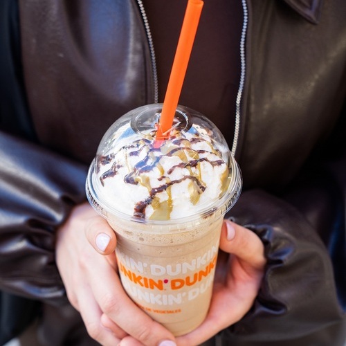 Dunkin’ presenta sus nuevas bebidas Choco-Dubai