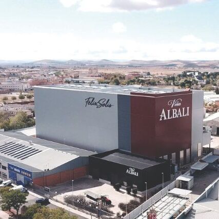 Félix Solís es reconocido como “Mejor Productor Español” por 25 años de excelencia en sus vinos