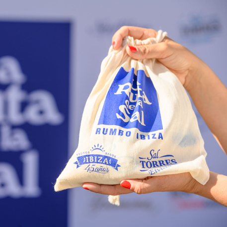 La tradición salinera de Ibiza vuelve a zarpar: Sal Torres renueva su colaboración con La Ruta de La Sal 2026 