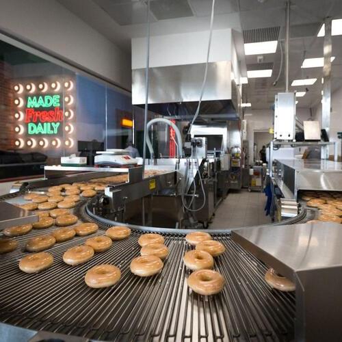 Krispy Kreme garantiza la frescura en delivery gracias a un único obrador y una red de puntos logísticos