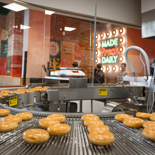 Krispy Kreme impulsa su estrategia de expansión con la apertura de 4 tiendas en Madrid