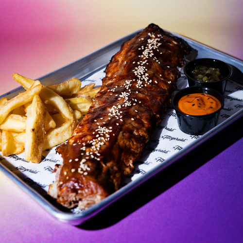 The Fitzgerald Co. apuesta por el costillar a la brasa como plato estrella de su nueva carta