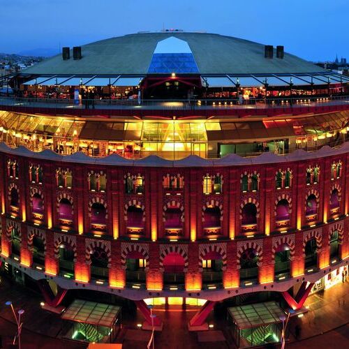 Arenas de Barcelona, 15 años latiendo en el corazón de la ciudad