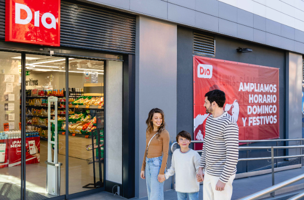 canaldis-dia-apertura-primer-local-zara-mundo-galicia-familia