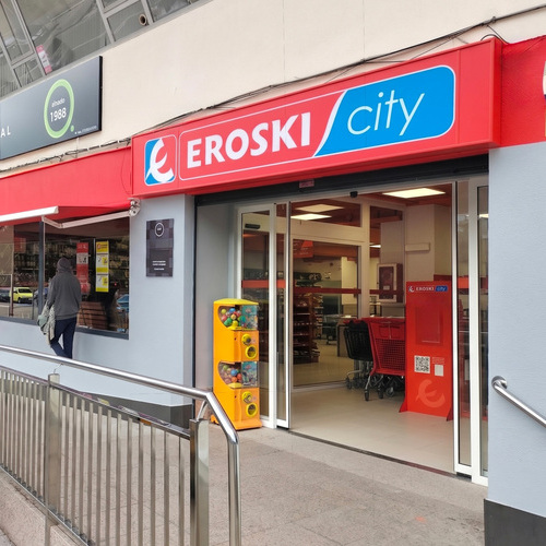 Abre al público el nuevo Eroski City de Porriño